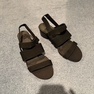 AEROSOLES Black Strappy Sandals